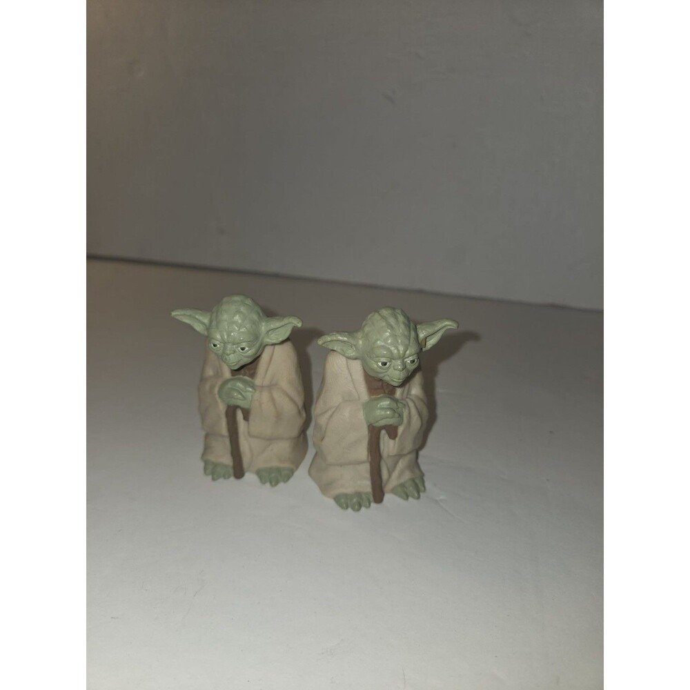 1996 Applause Star Wars Yoda Plastic Figure Set of 2